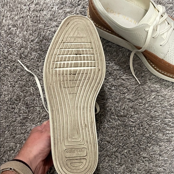 Women’s Cole Haan Oxford Shoes - Picture 3 of 4